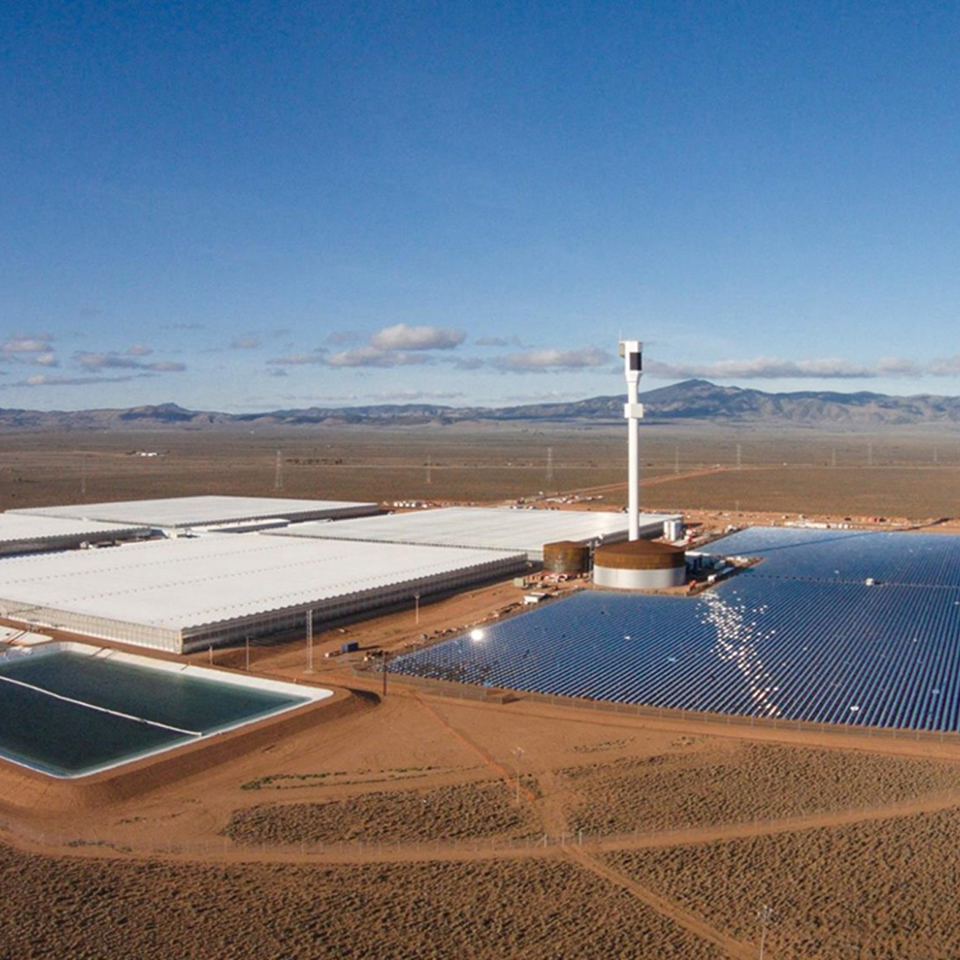 Sundrop Farms high-tech greenhouse solution in arid climate